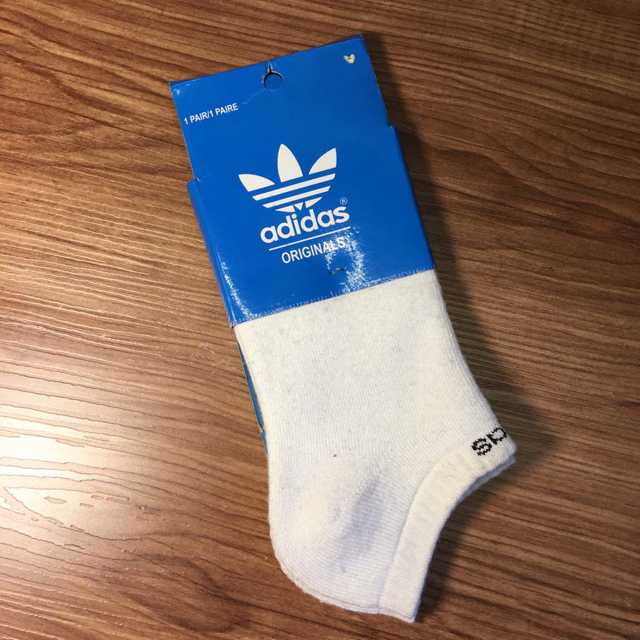 تصویر  جوراب سفید Adidas
